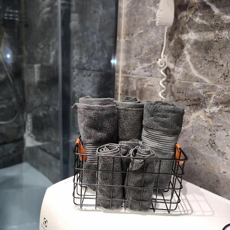 The Mirrors سوبوت