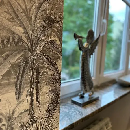 The Mirrors Appartement