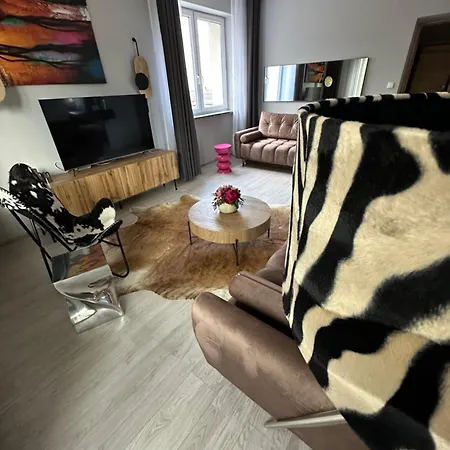 Apartament The Mirrors *