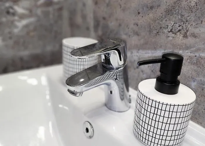 Апартаменты The Mirrors *